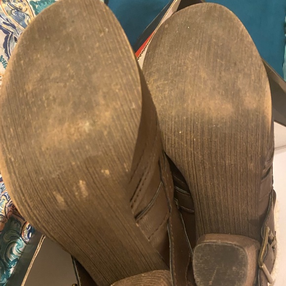 Women’s Guess Boots - Picture 5 of 7